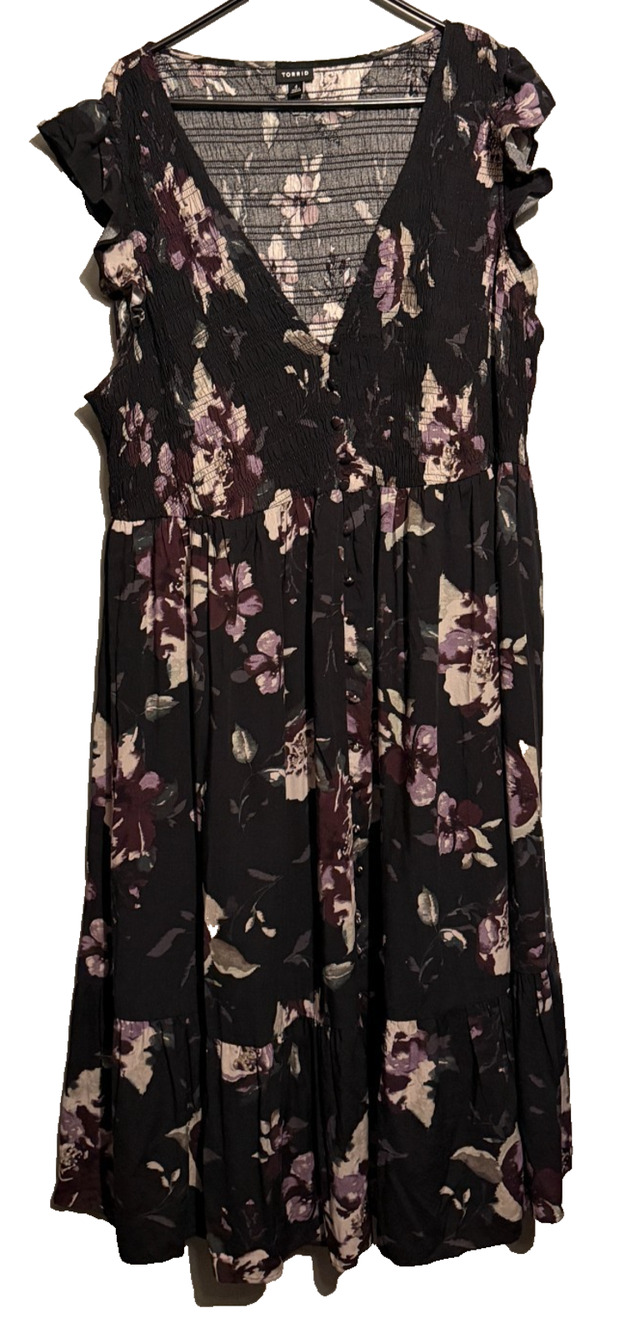 Torrid 4 4X Black Purple Floral Smocked Midi Dress Pockets Ruffle Sleeve